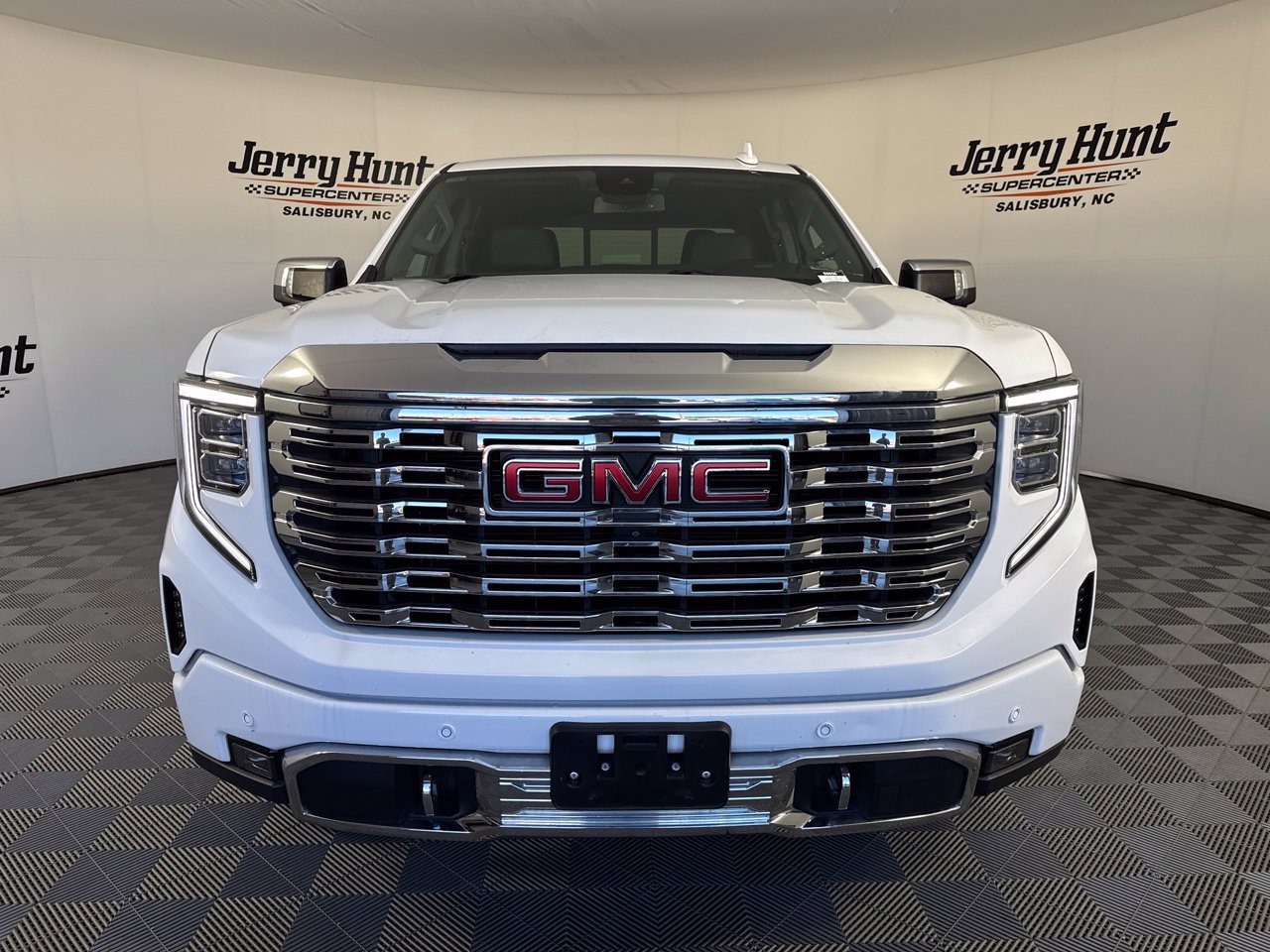 Used 2023 GMC Sierra 1500 Denali AWD/4WD image 5
