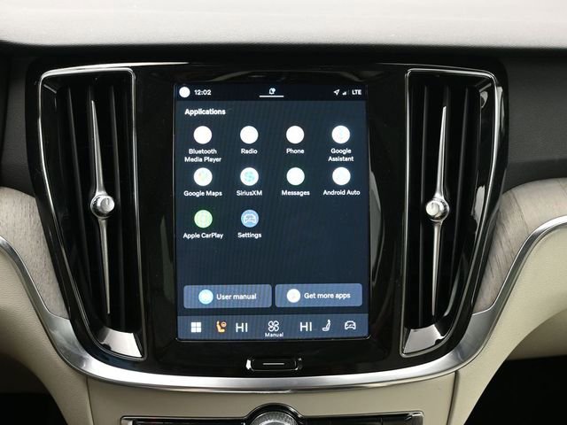 Used 2023 Volvo V60 B5 Cross Country Plus image 18