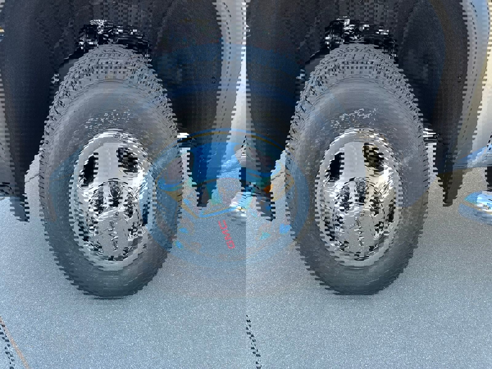 New 2026 GMC Sierra 3500 SLE image 17