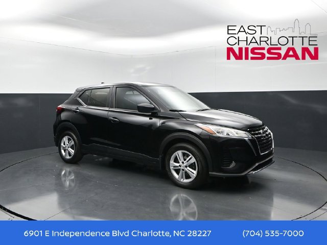 Certified 2025 Nissan Kicks Play S FWD image 1