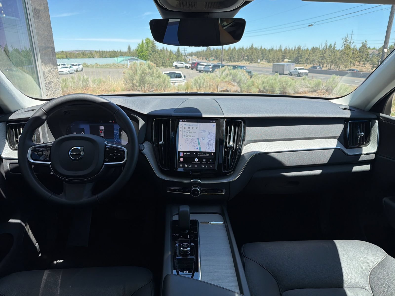 Used 2025 Volvo XC60 B5 Plus w/ Climate Package AWD/4WD image 10