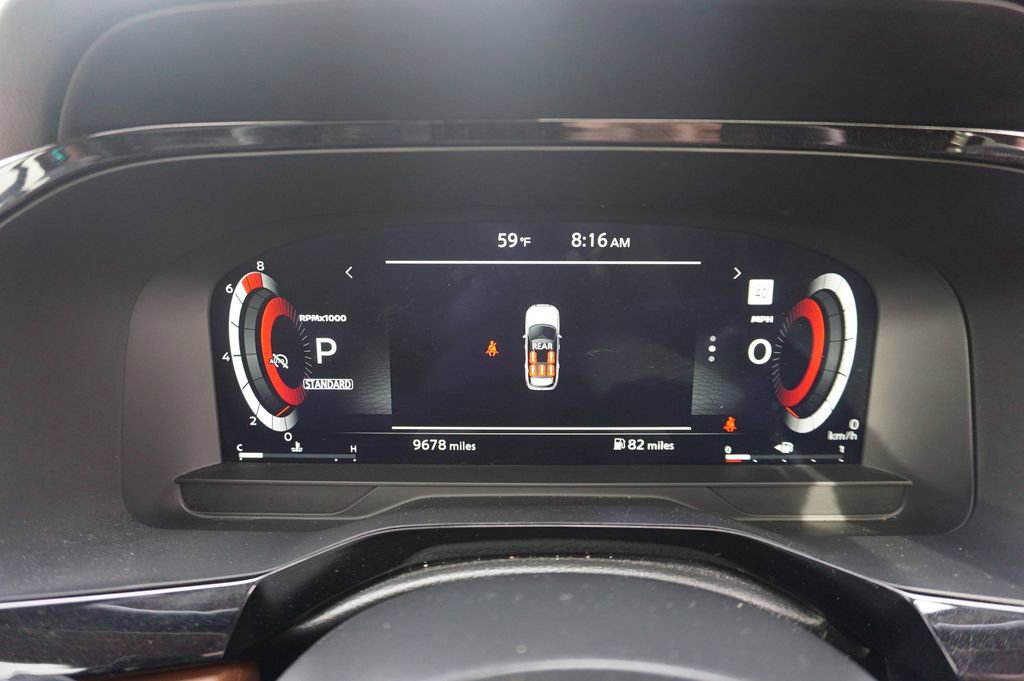 Used 2025 Nissan Pathfinder Platinum FWD image 7