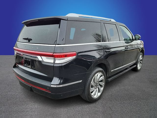 Used 2022 Lincoln Navigator Reserve AWD/4WD image 4