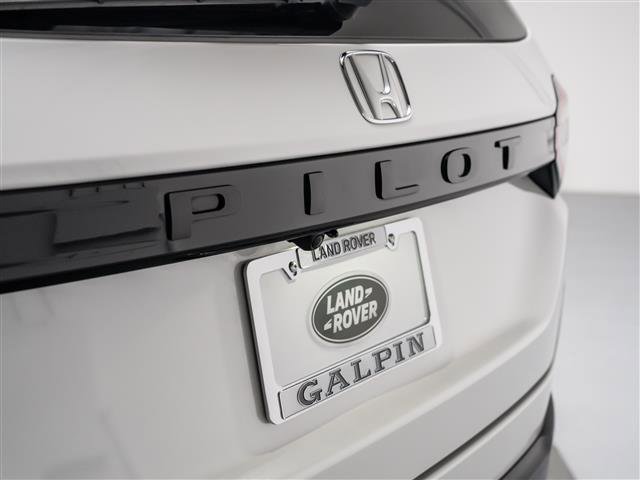 Used 2025 Honda Pilot EX-L image 32