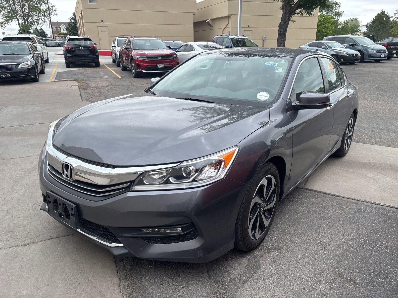 Used 2016 Honda Accord EX image 1