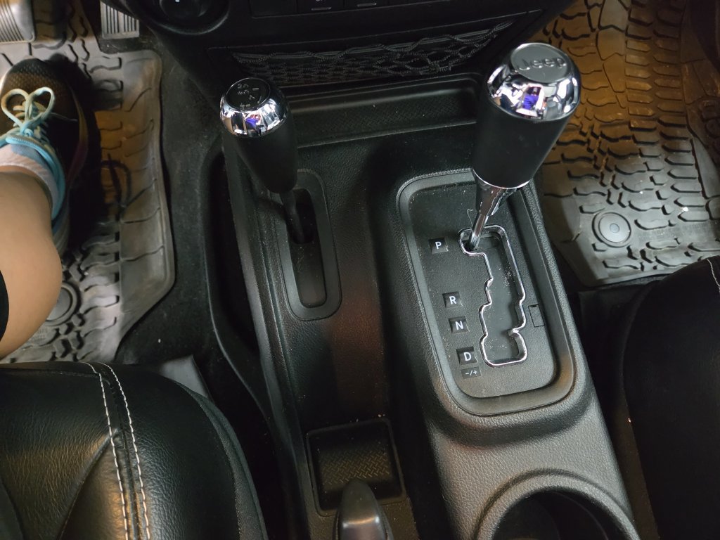 Used 2018 Jeep Wrangler Unlimited Sport AWD/4WD image 33