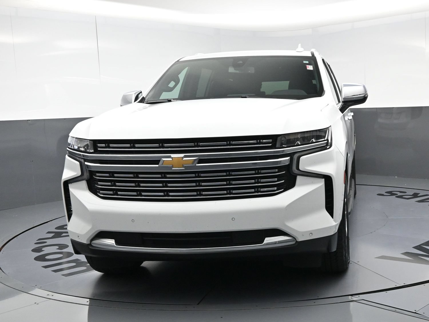 Used 2022 Chevrolet Suburban Premier RWD image 5