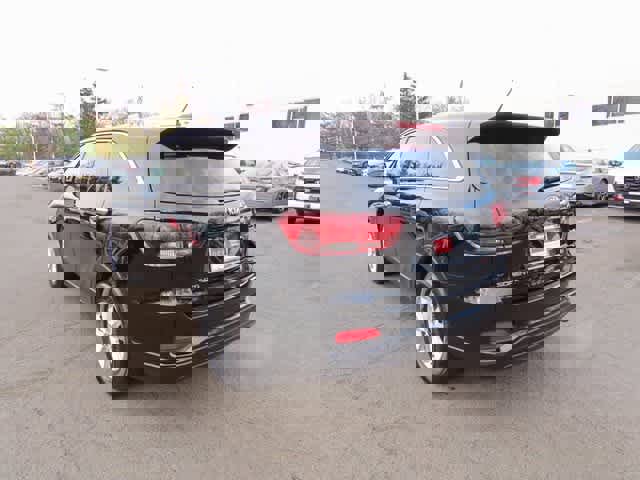 Used 2019 Kia Sorento LX image 4