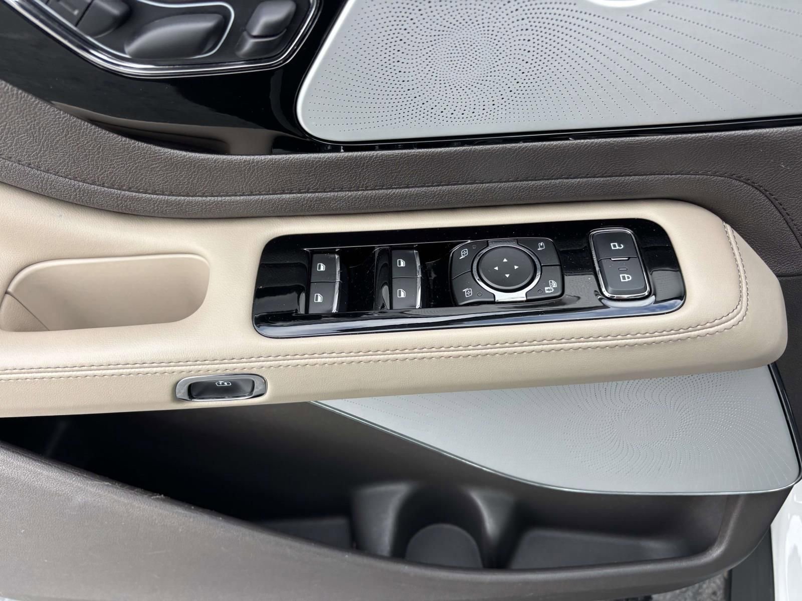 Used 2023 Lincoln Aviator Grand Touring w/ Equipment Group 301A image 15