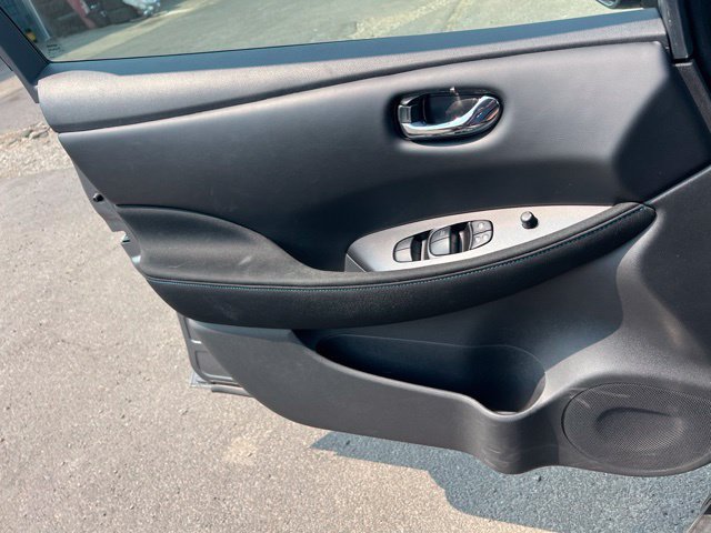 Used 2024 Nissan Leaf S FWD image 19