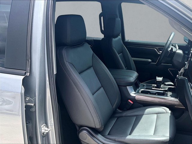 Used 2026 Chevrolet Silverado 1500 LT Trail Boss w/ Convenience Package II AWD/4WD image 9