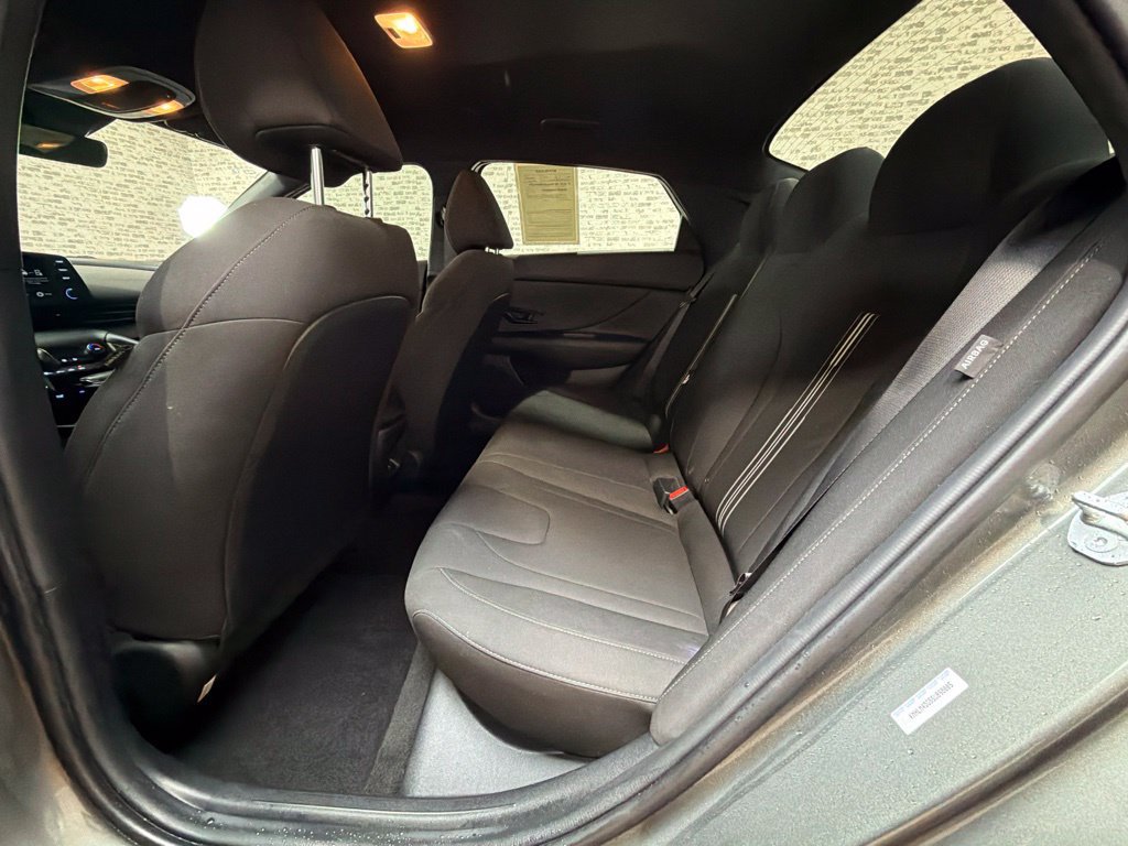 Certified 2025 Hyundai Elantra Sport FWD image 17
