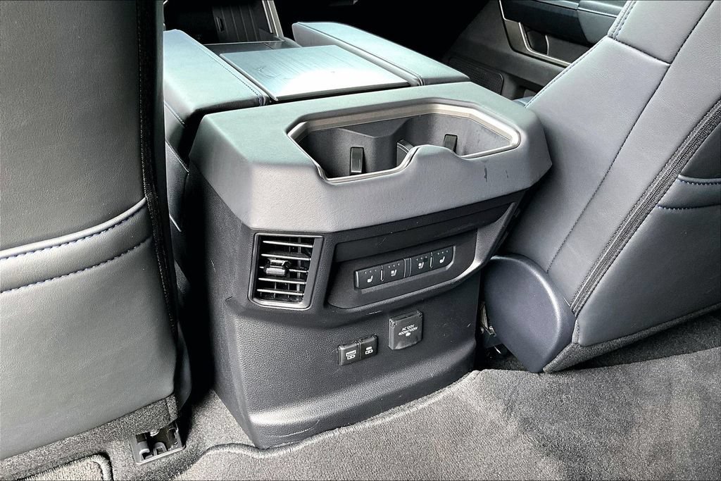 Used 2026 Toyota Tundra Platinum AWD/4WD image 31