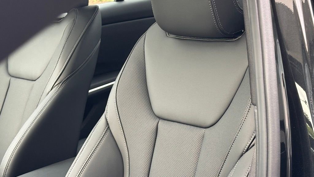 New 2026 BMW 330i Sedan w/ M Sport Package image 21