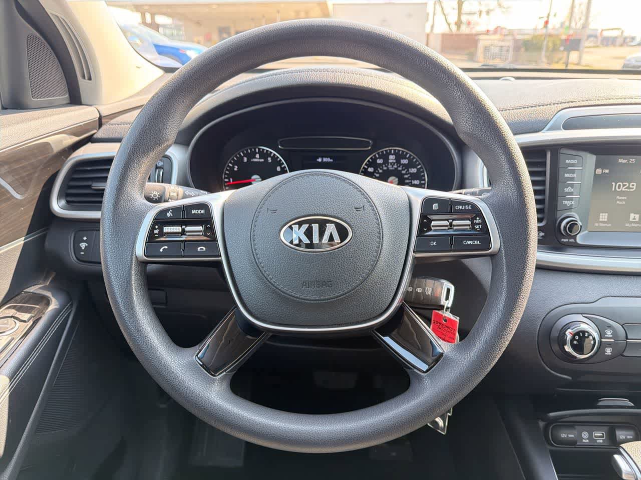 Used 2020 Kia Sorento L FWD image 29