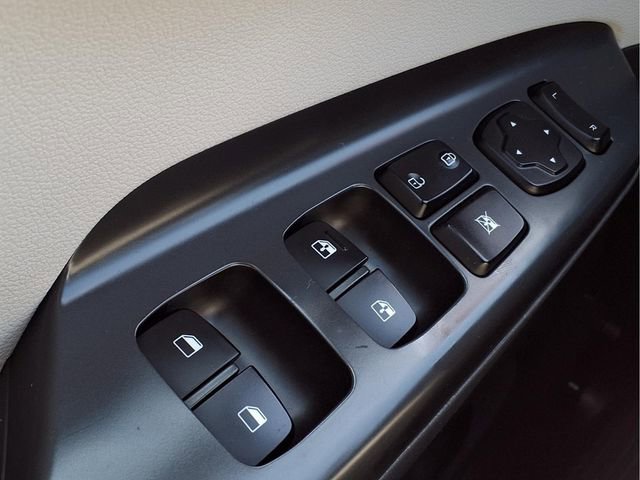 Used 2023 Hyundai Kona SEL AWD/4WD image 21