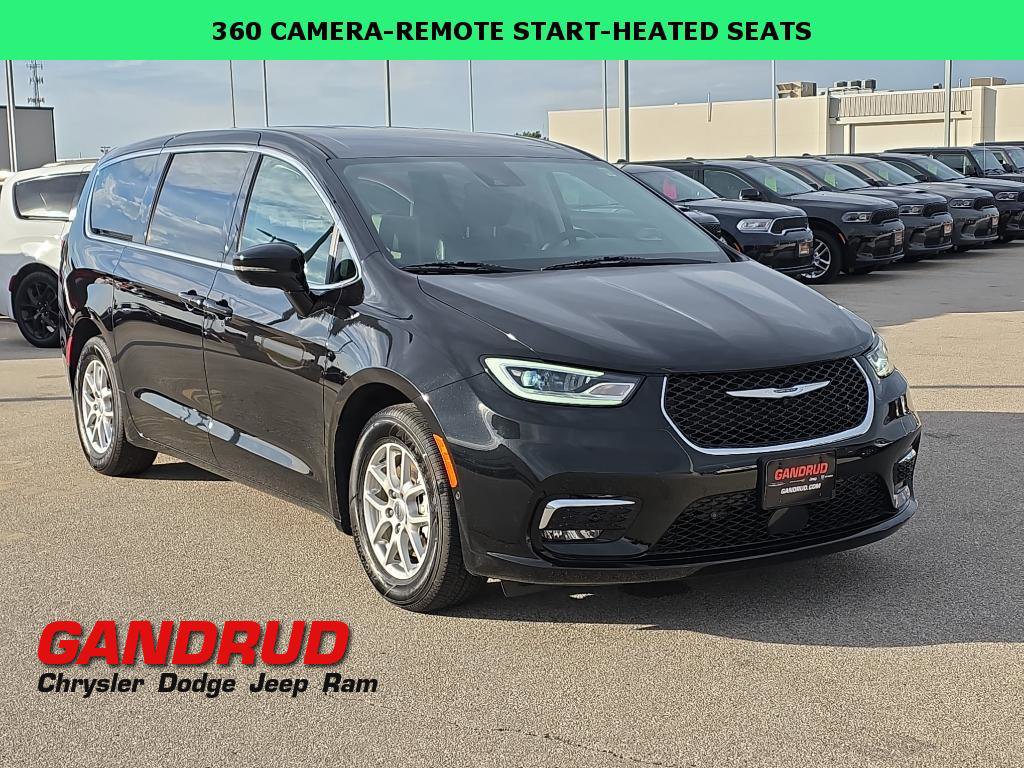 Used 2024 Chrysler Pacifica Touring-L
