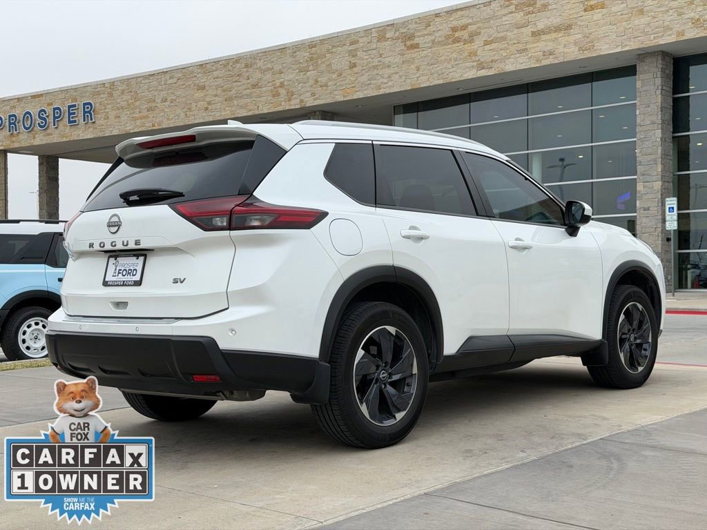 Used 2024 Nissan Rogue SV w/ SV Premium Package image 23