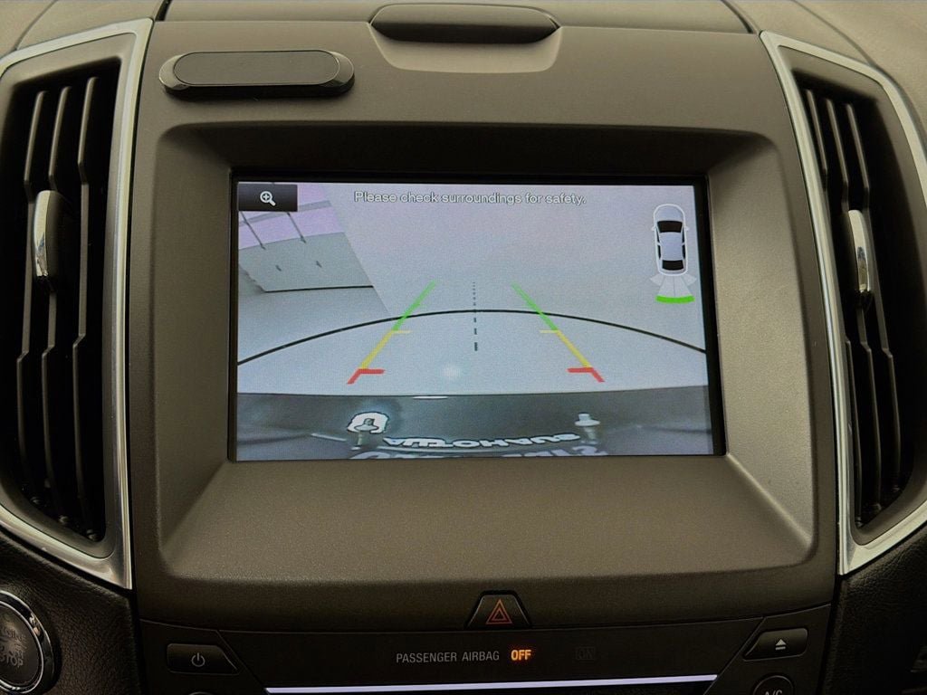 Used 2015 Ford Edge Titanium w/ Equipment Group 301A AWD/4WD image 13