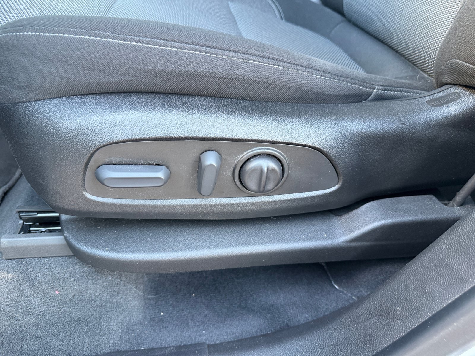 Used 2022 Chevrolet Traverse LT FWD image 14