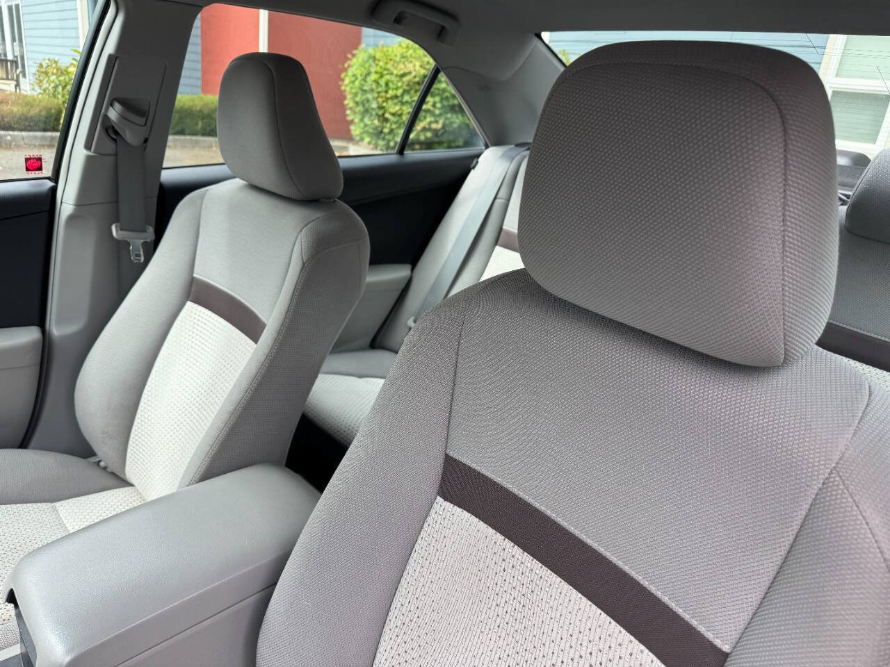 Used 2013 Toyota Camry LE FWD image 15