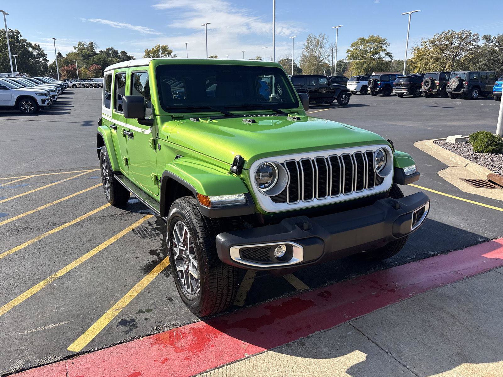 Used 2026 Jeep Wrangler Unlimited Sahara w/ Whitecap Package AWD/4WD image 3