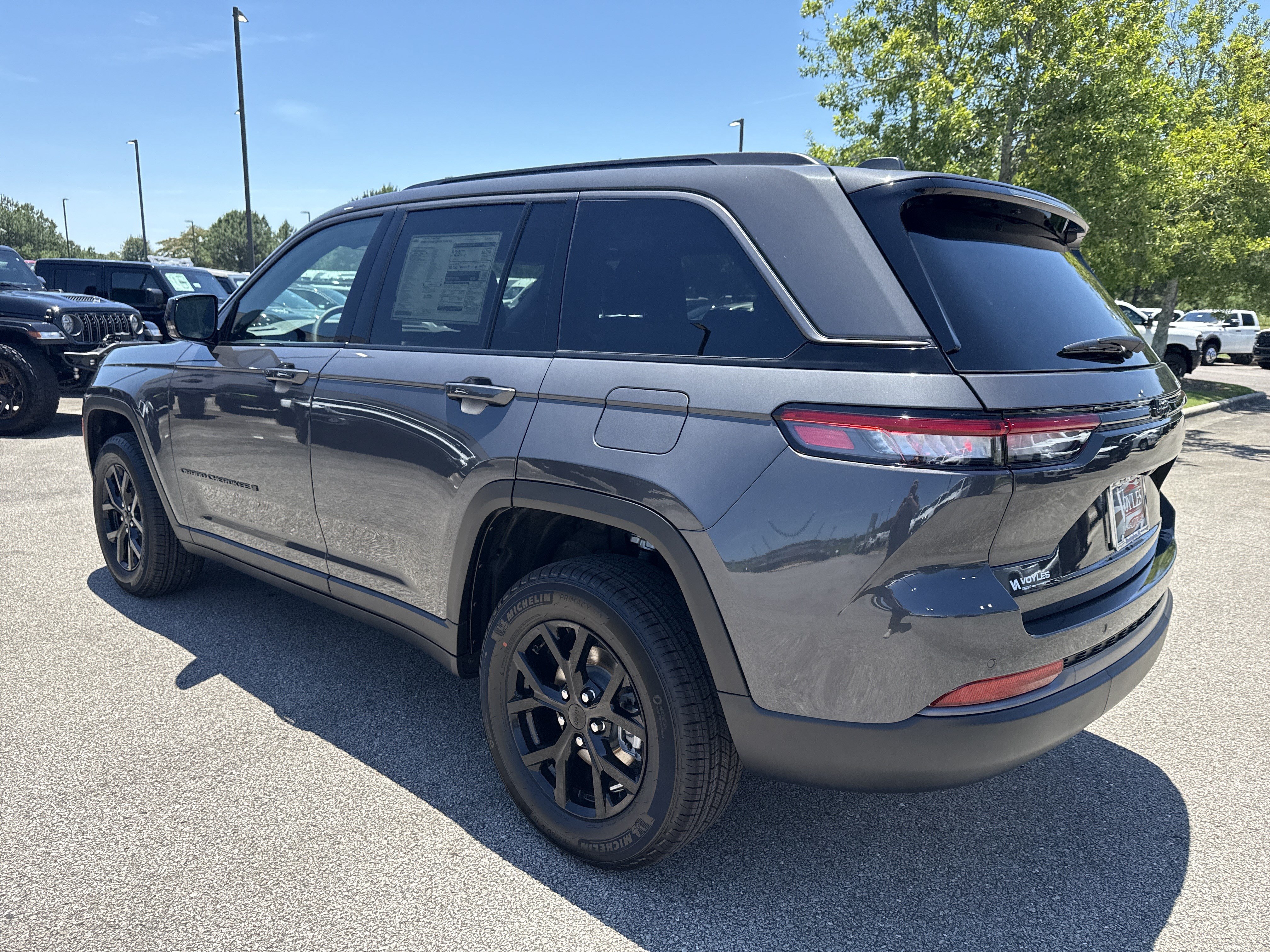 New 2026 Jeep Grand Cherokee Altitude RWD image 5