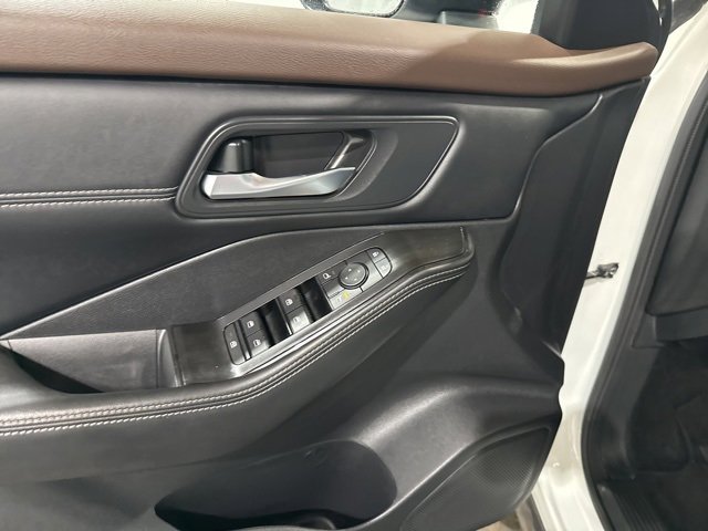 Certified 2023 Nissan Rogue SV w/ SV Premium Package image 18