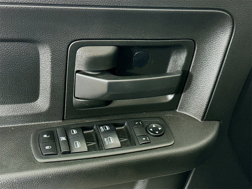 Used 2018 RAM 3500 Tradesman w/ Chrome Appearance Group image 22