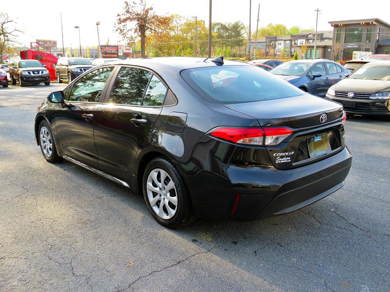 Used 2021 Toyota Corolla LE FWD image 9