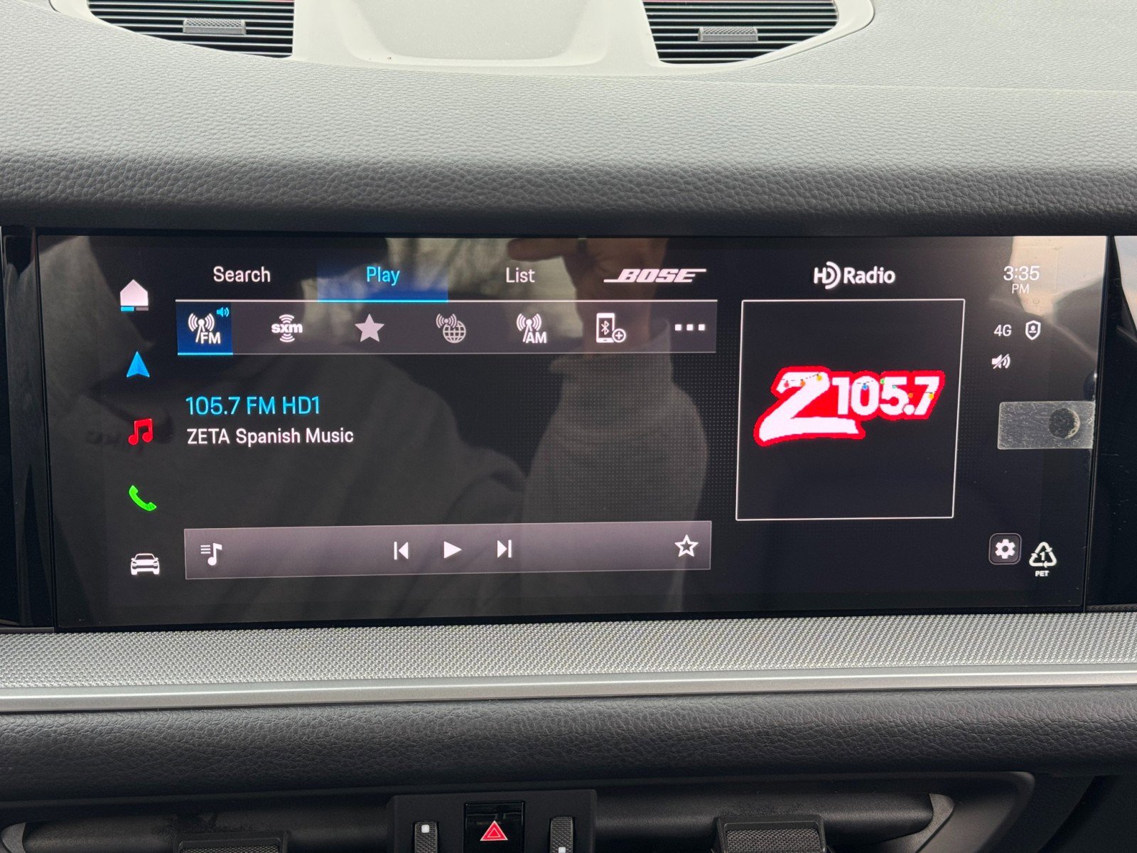 Used 2024 Porsche Cayenne w/ Premium Package image 28