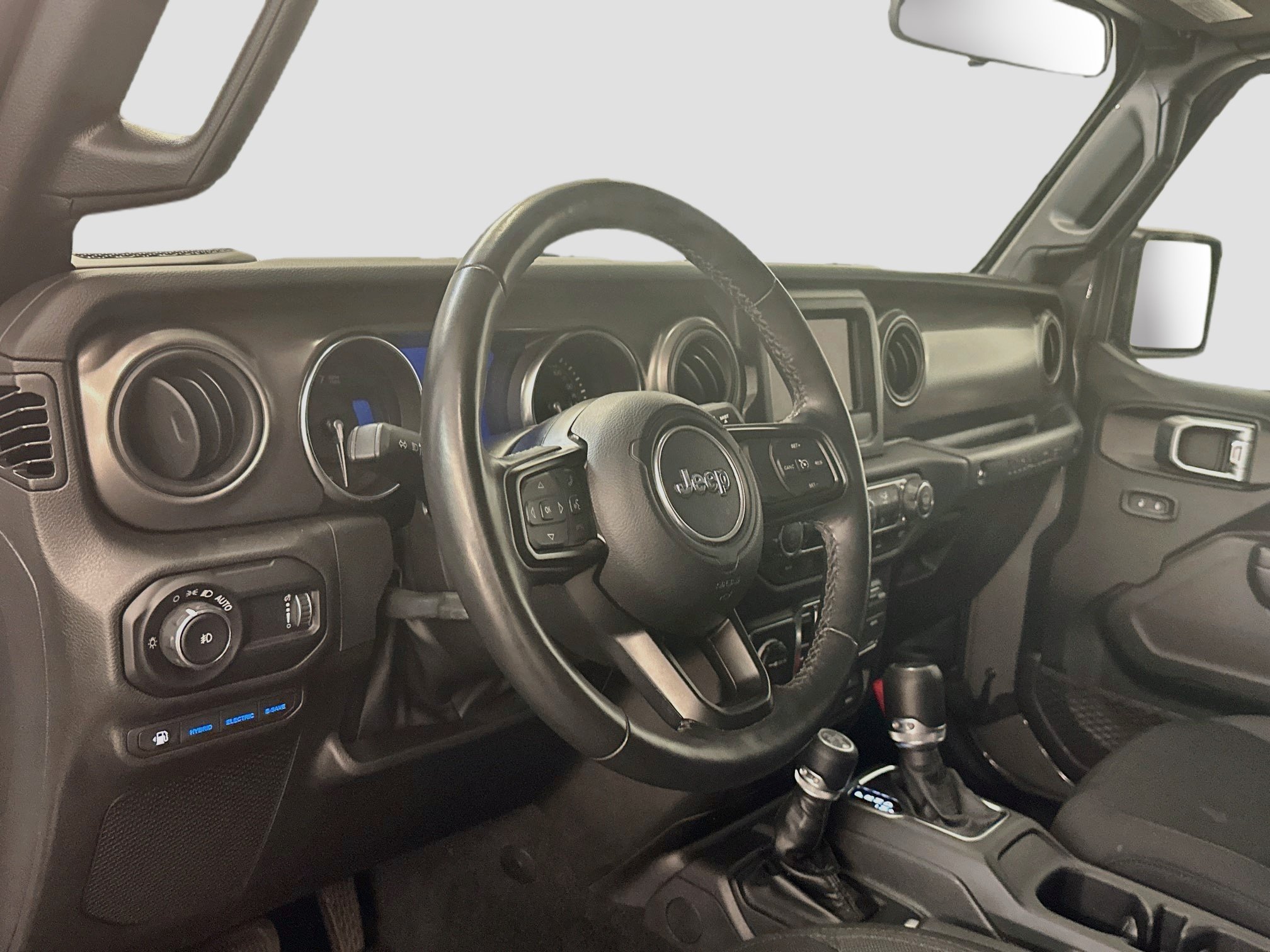 Used 2023 Jeep Wrangler Unlimited w/ Cold Weather Group AWD/4WD image 18