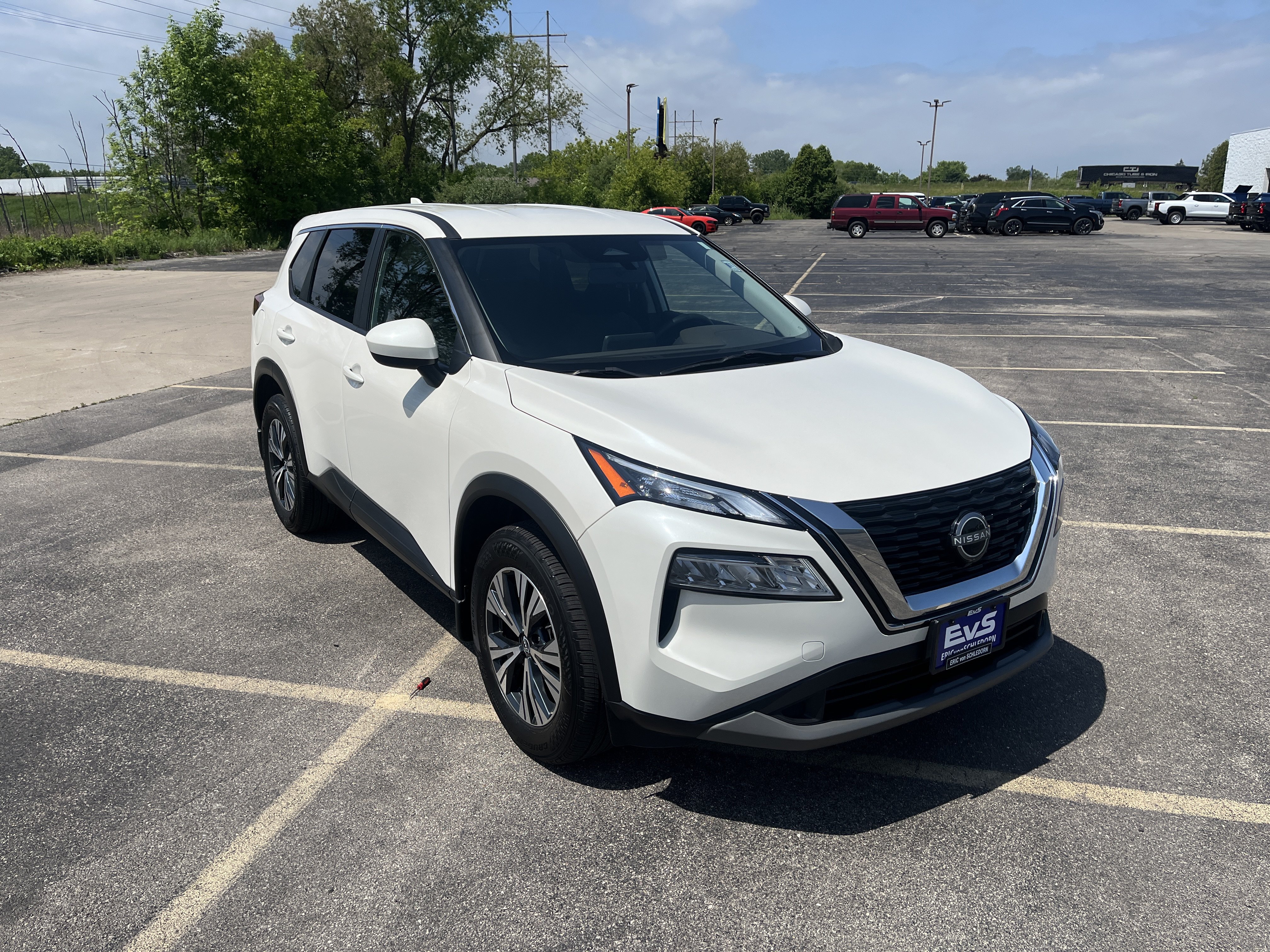 Used 2023 Nissan Rogue SV AWD/4WD image 8