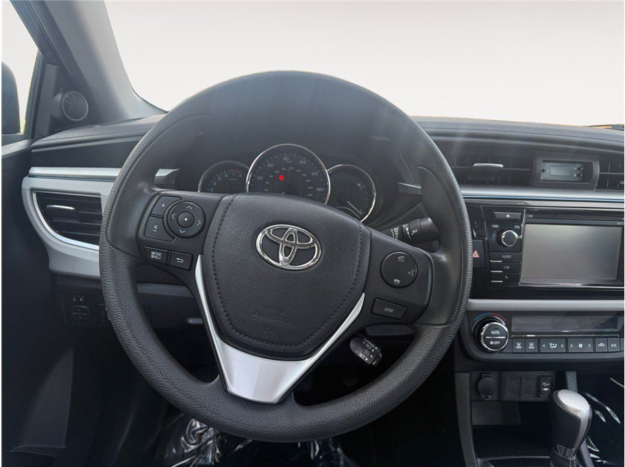 Used 2016 Toyota Corolla LE FWD image 12