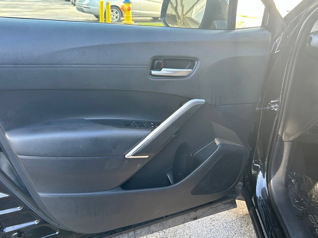 Used 2022 Toyota Corolla Cross XLE FWD image 15
