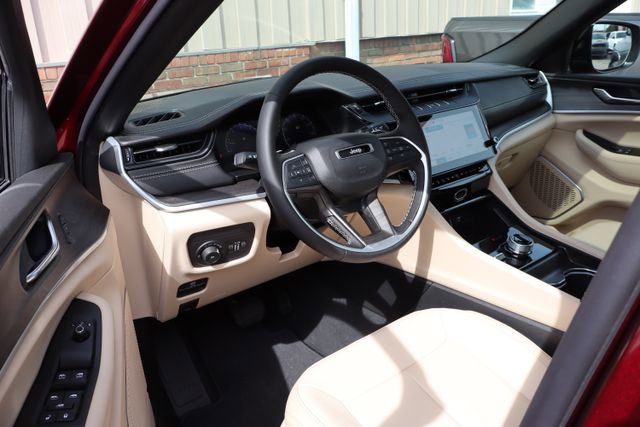 New 2026 Jeep Grand Cherokee Limited image 12