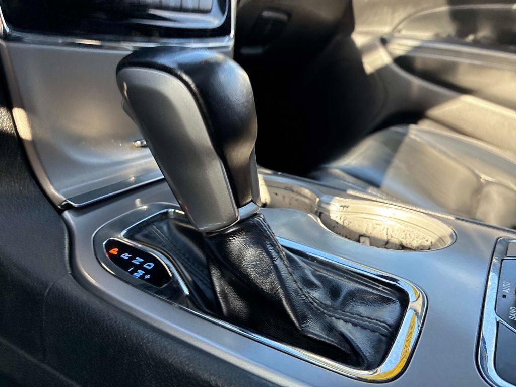 Used 2020 Jeep Grand Cherokee Limited AWD/4WD image 29