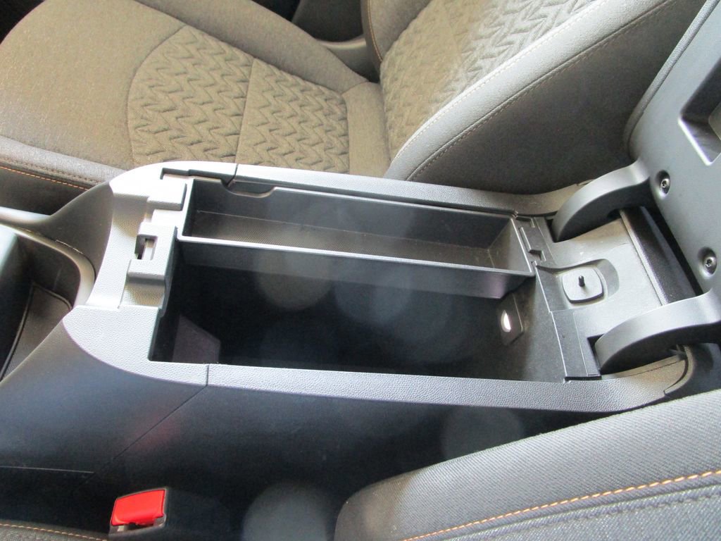 Used 2023 Chevrolet Equinox LT w/ LPO, Floor Liner Package FWD image 39