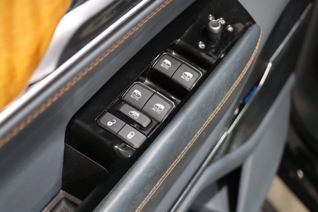 Used 2023 Jeep Grand Wagoneer Series II AWD/4WD image 18