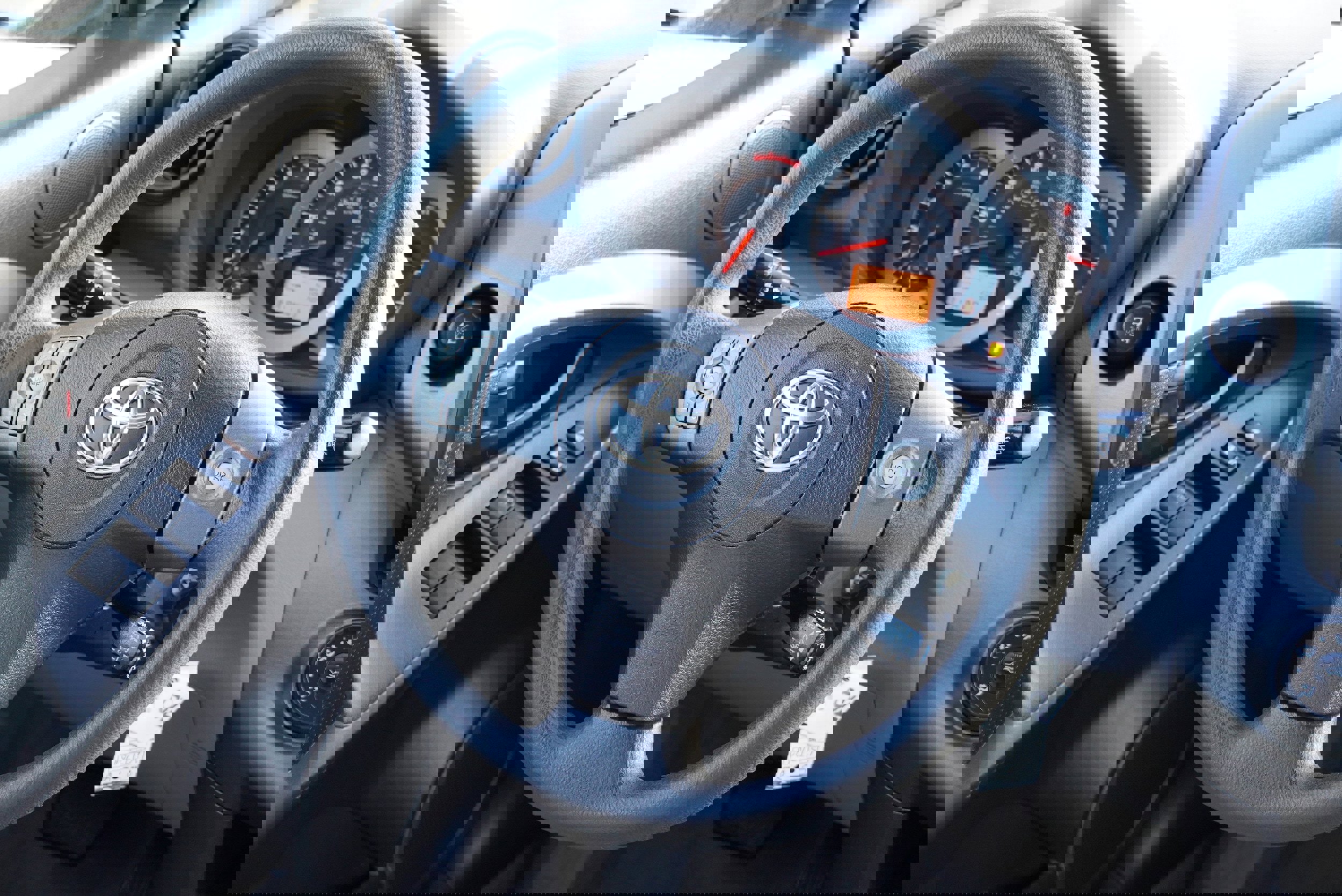 Used 2012 Toyota RAV4 4WD image 28