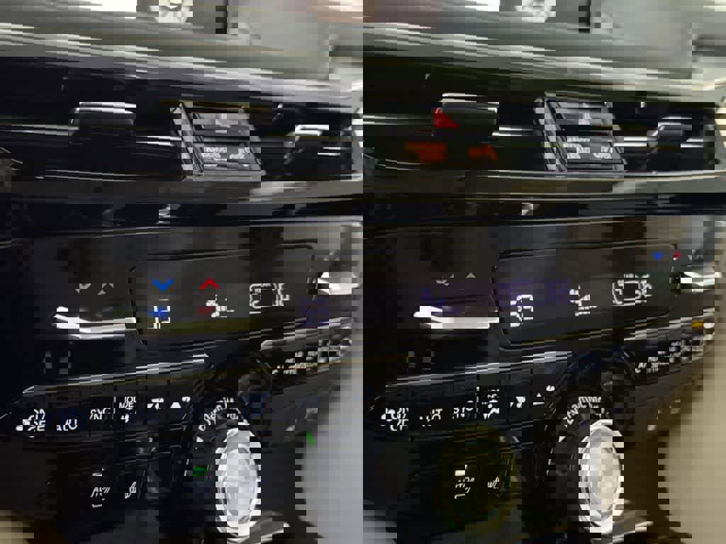 Used 2023 Acura MDX FWD w/ Technology Package image 20