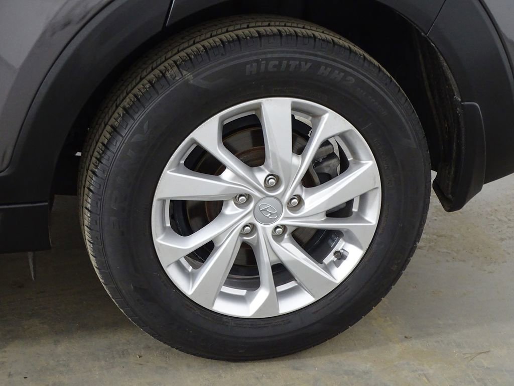 Used 2020 Hyundai Tucson SE image 32