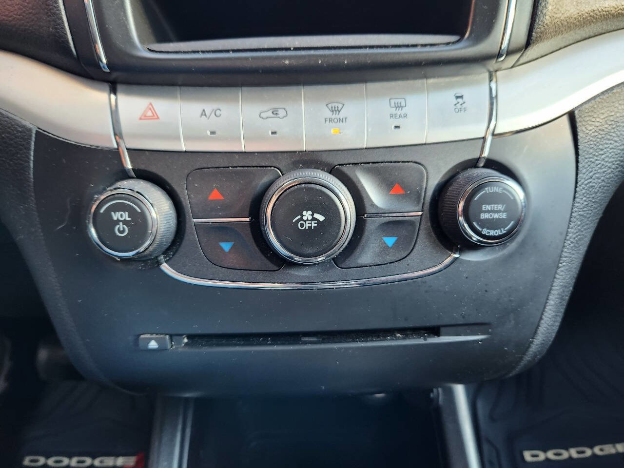 Used 2016 Dodge Journey SE w/ Flexible Seating Group image 19