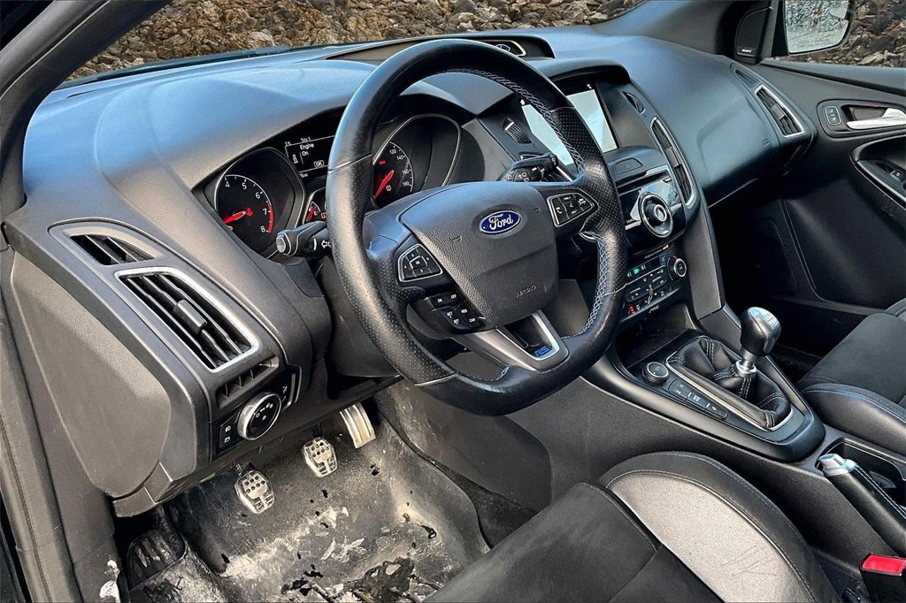 Used 2017 Ford Focus RS image 12