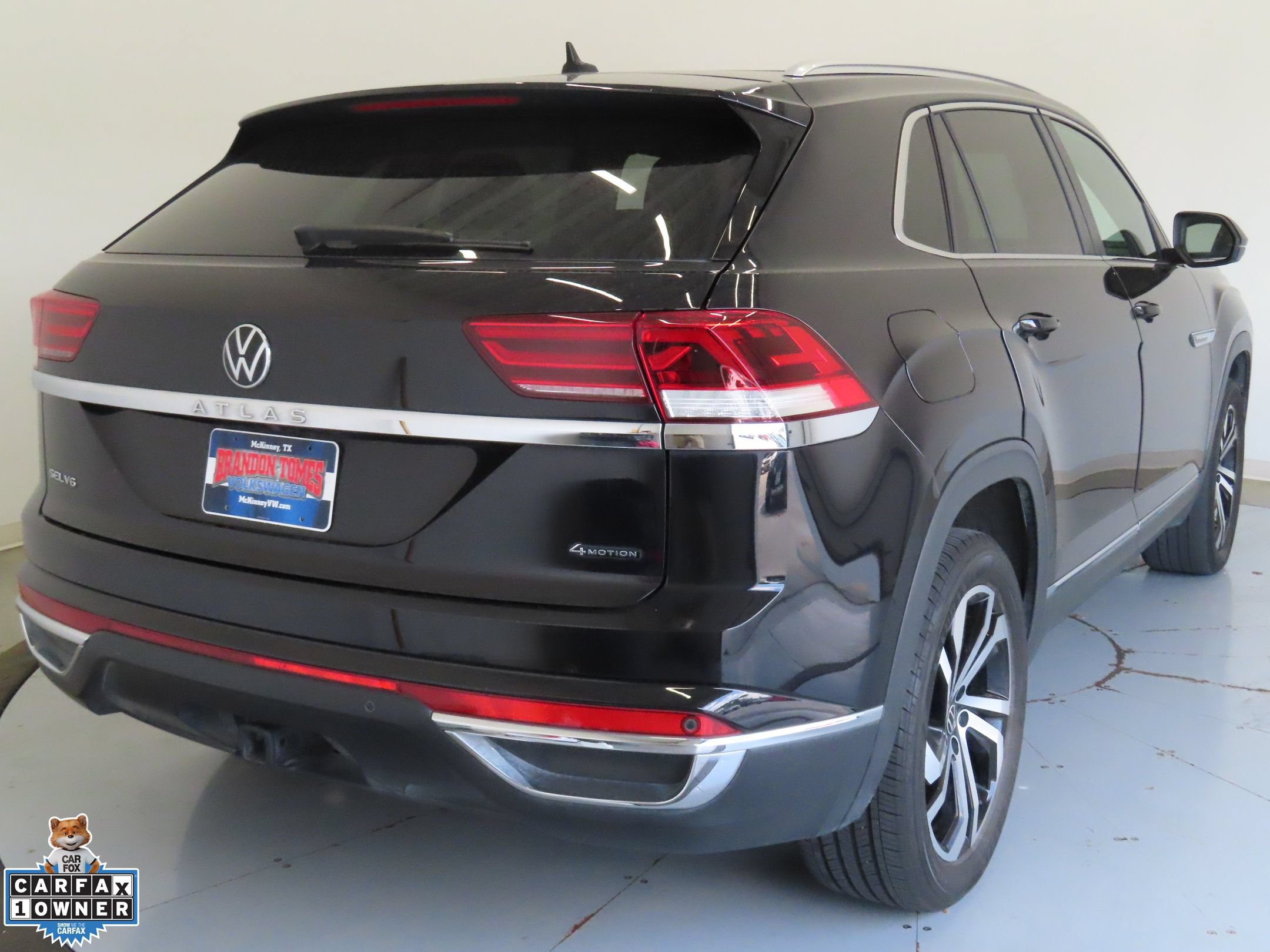 Certified 2023 Volkswagen Atlas Cross Sport SEL AWD/4WD image 3