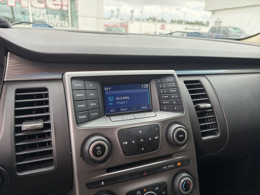 Used 2017 Ford Flex SE image 11