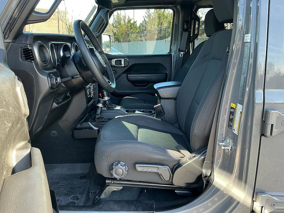 Used 2023 Jeep Wrangler Sport S image 13