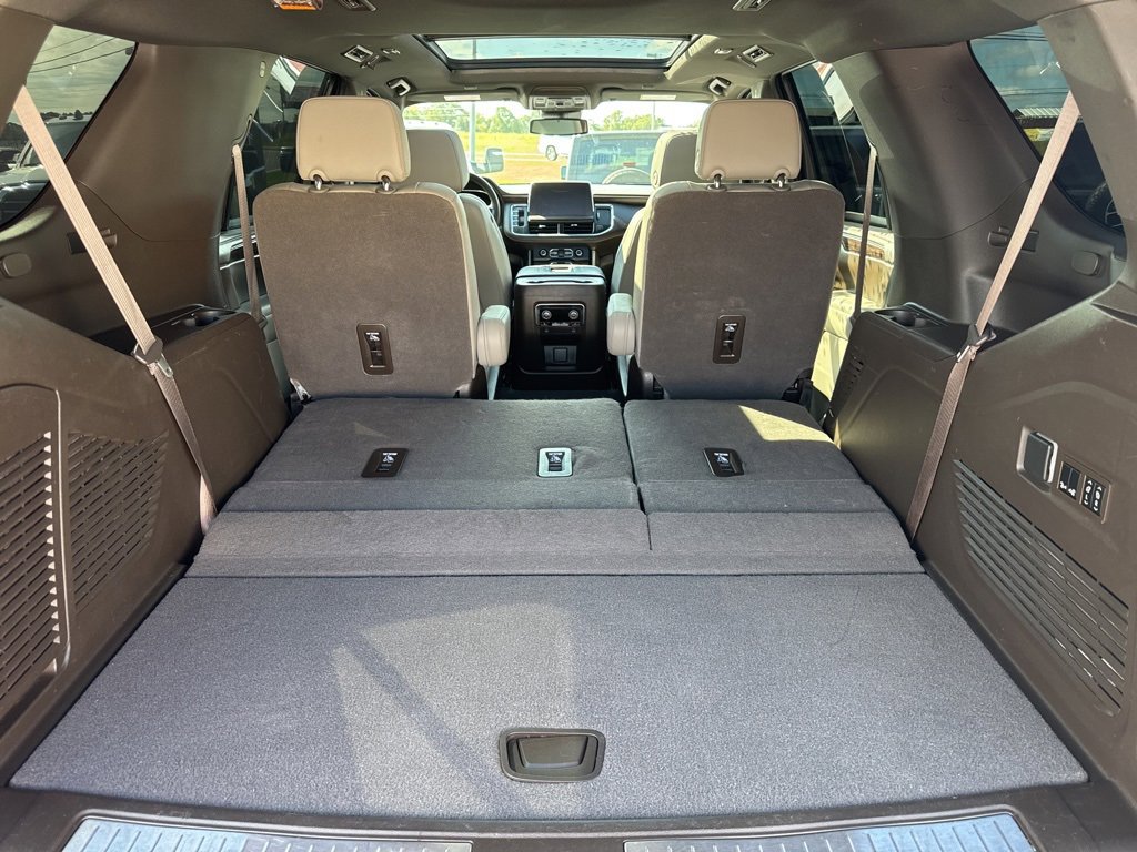 Used 2023 Chevrolet Tahoe Z71 w/ Luxury Package image 9