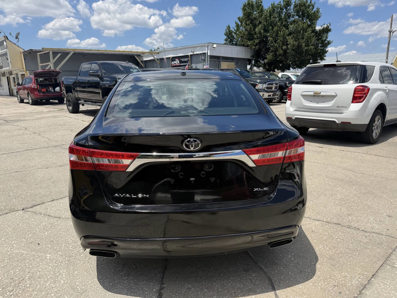 Used 2015 Toyota Avalon XLE FWD image 6