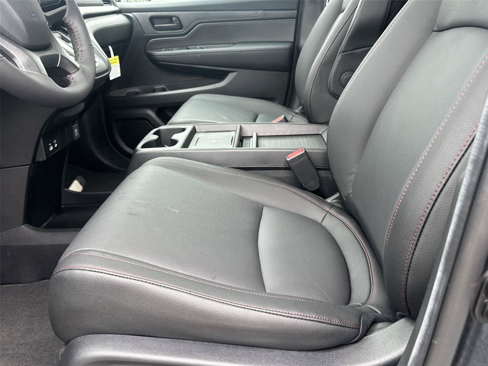 Used 2026 Honda Odyssey Sport-L image 13